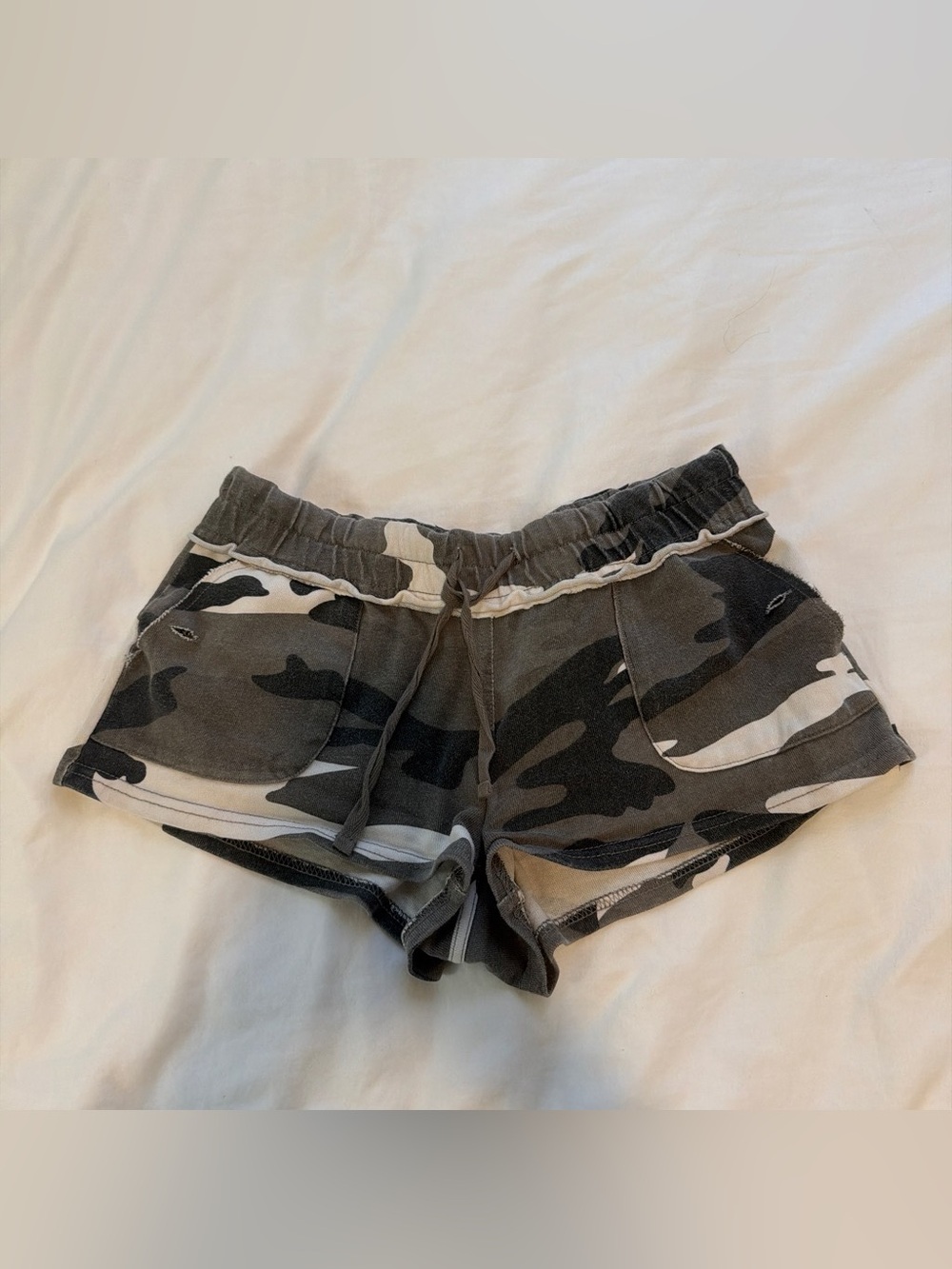 brandy melville green grey black camo shorts os
